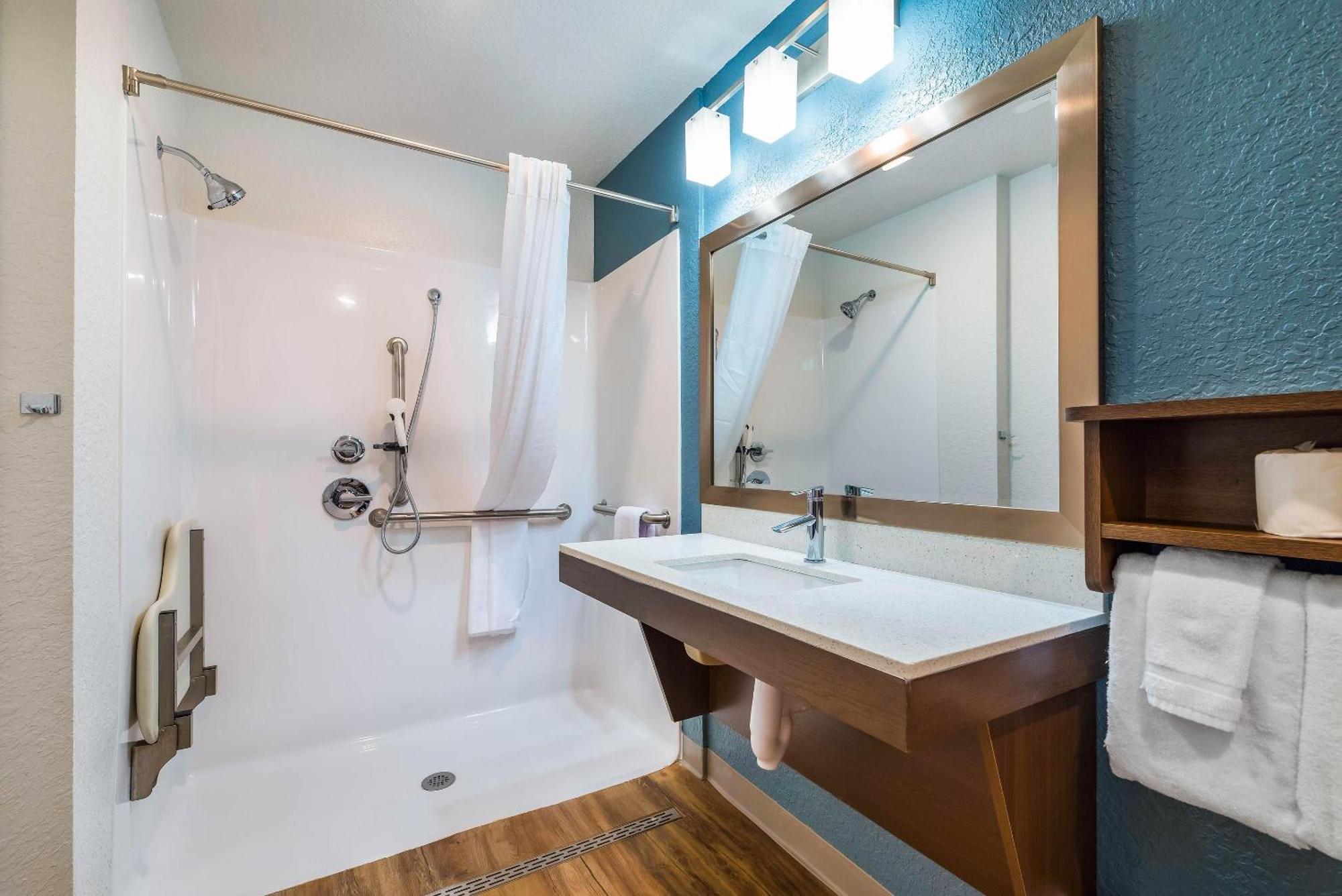 Woodspring Fl Hotel